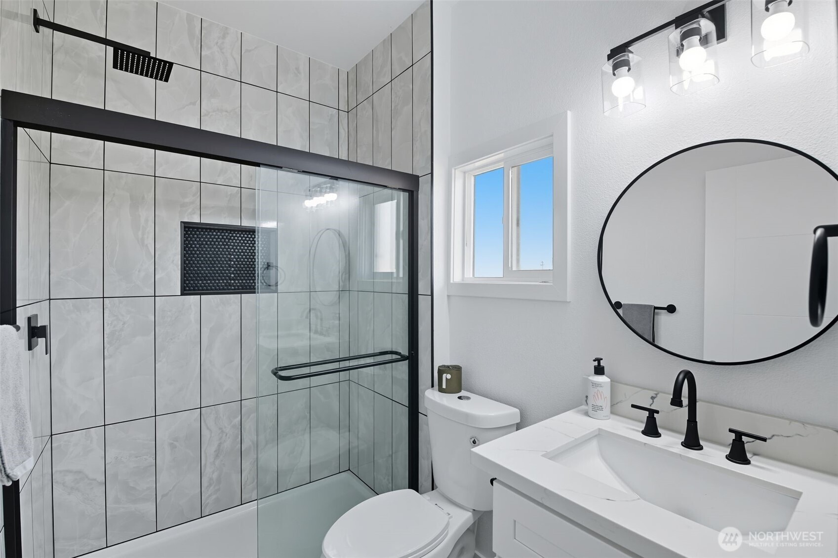 808 E 46th Street , Tacoma, WA 98404