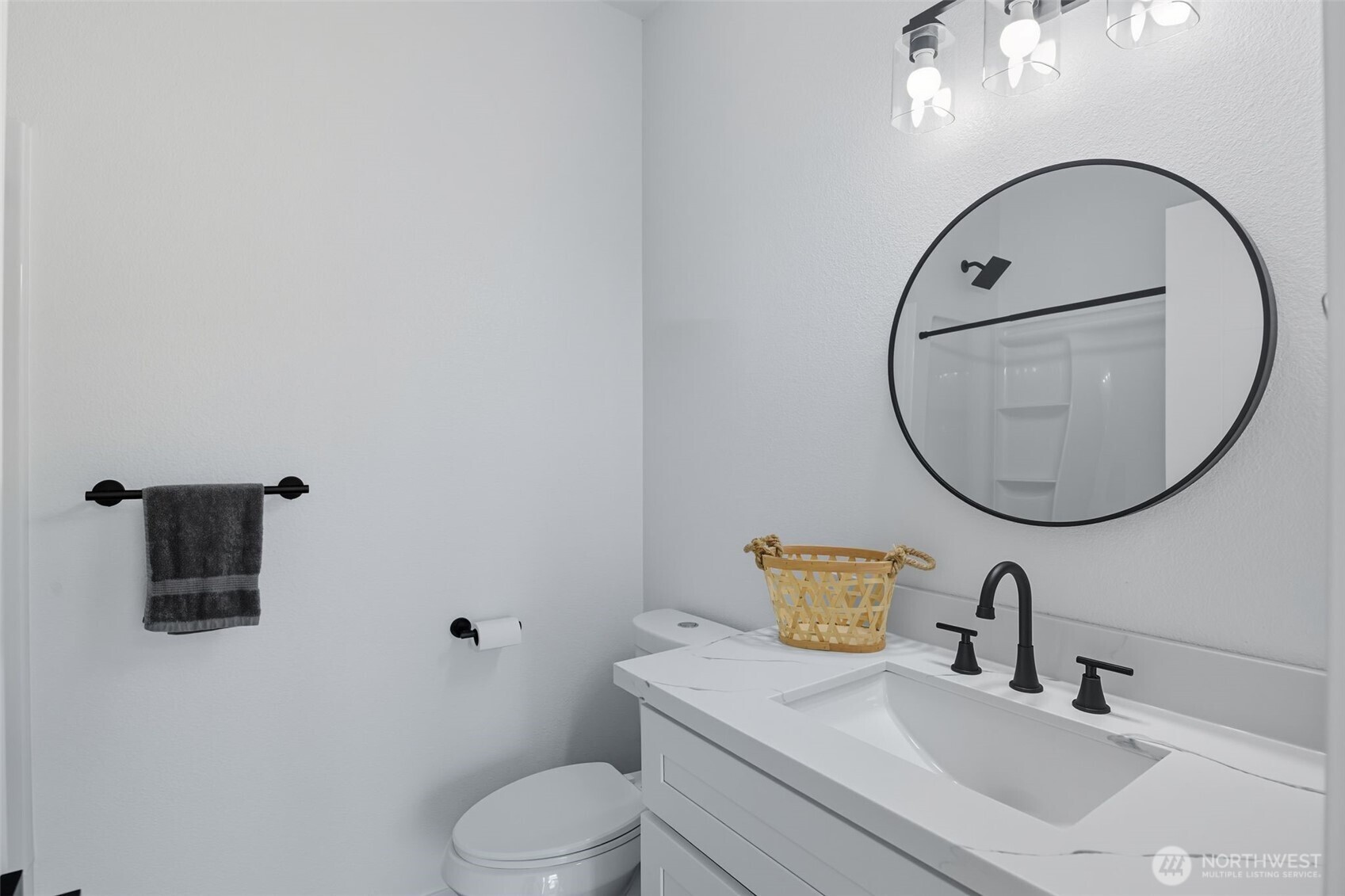 808 E 46th Street , Tacoma, WA 98404