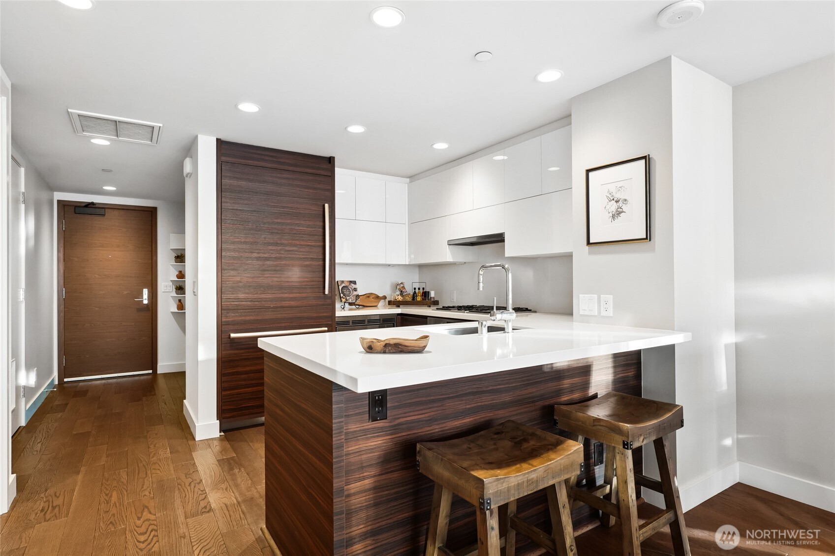 583 Battery Street #2807N, Seattle, WA 98121