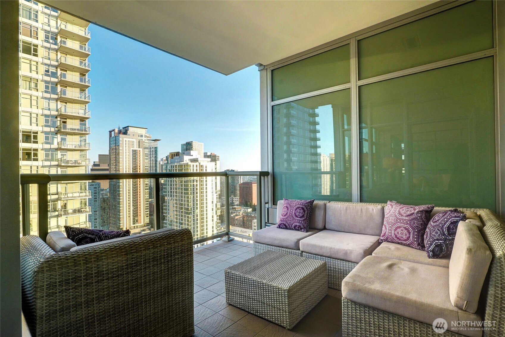 583 Battery Street #2807N, Seattle, WA 98121