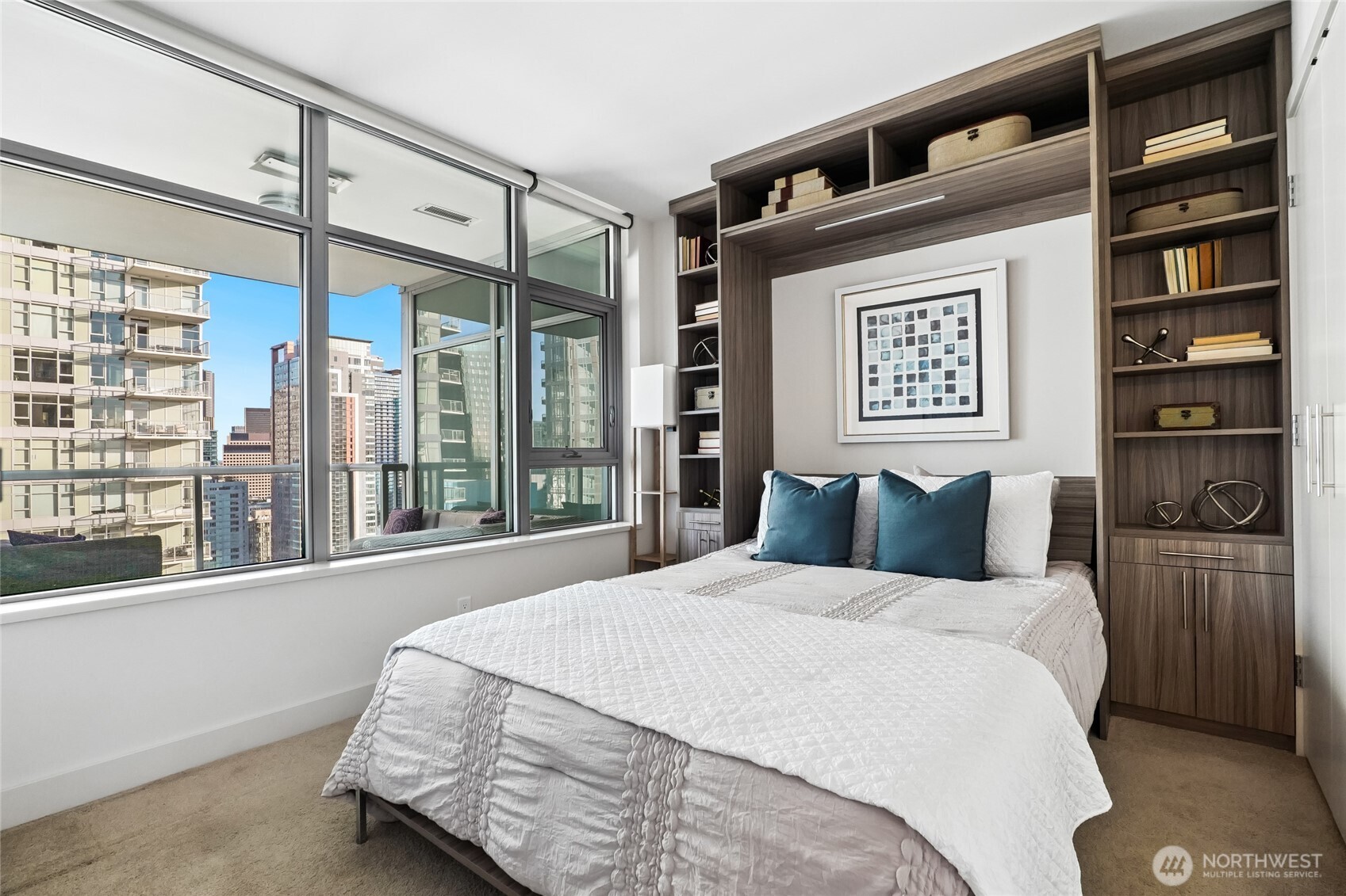 583 Battery Street #2807N, Seattle, WA 98121