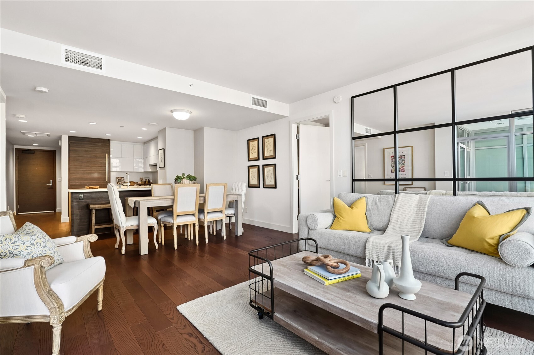 583 Battery Street #2807N, Seattle, WA 98121