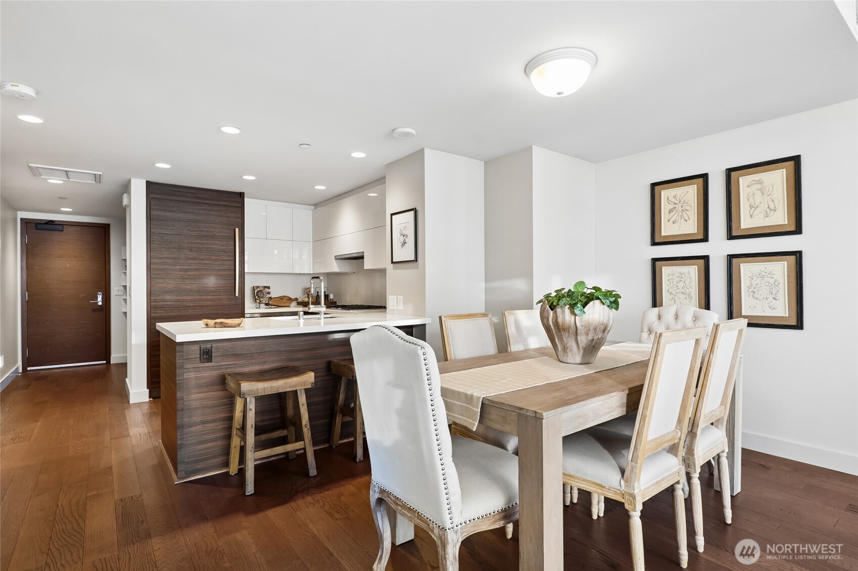 583 Battery Street #2807N, Seattle, WA 98121