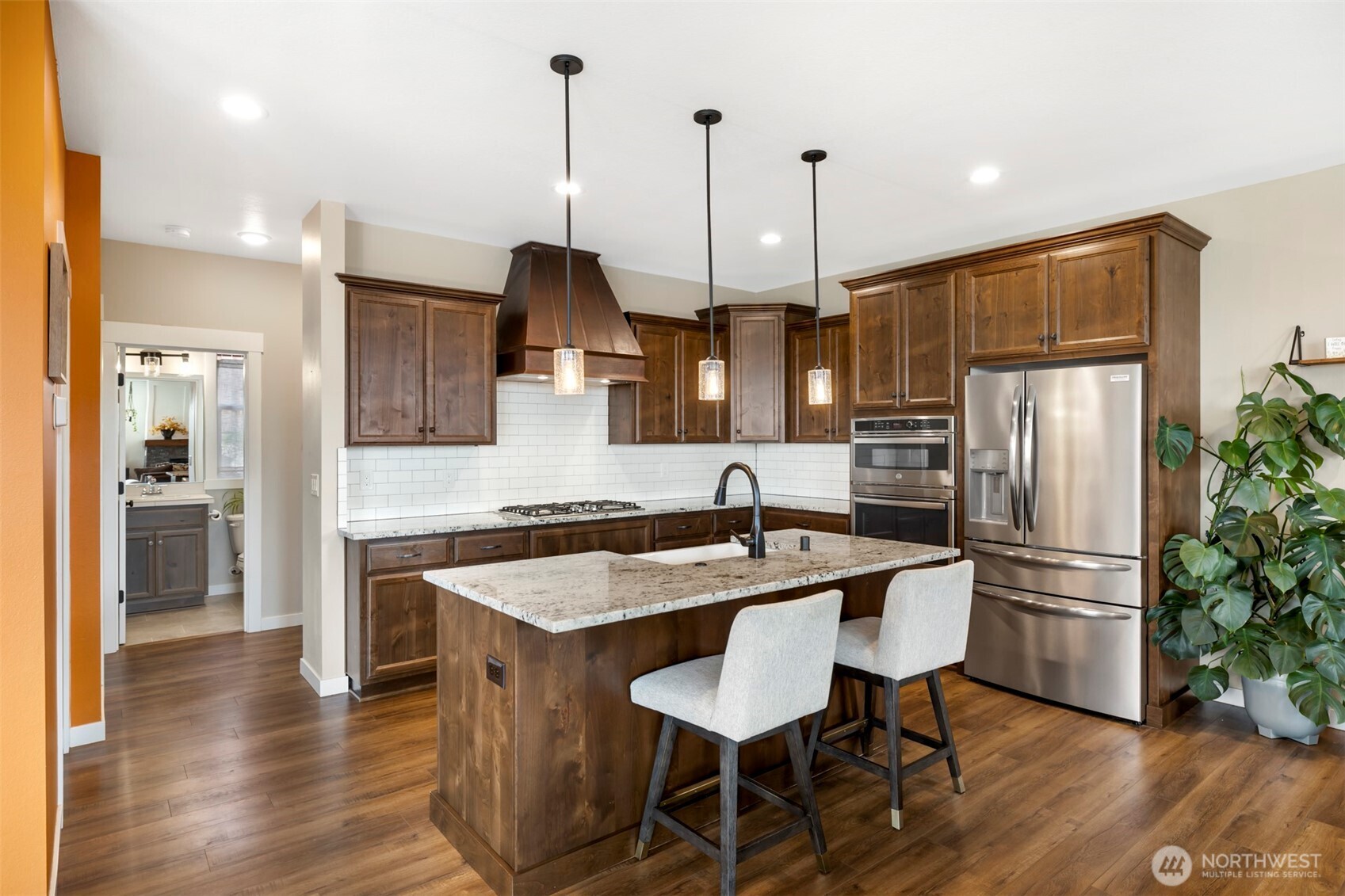 676 E White Oak Avenue , La Center, WA 98629