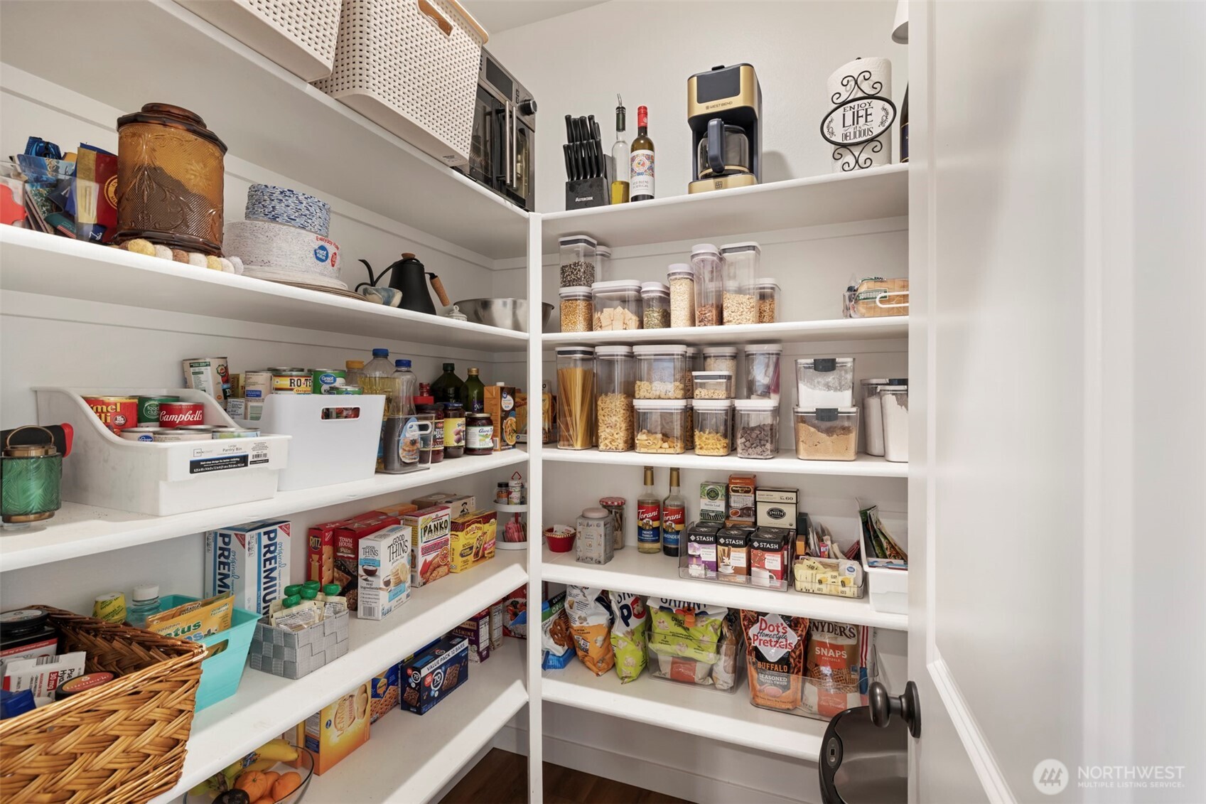 676 E White Oak Avenue , La Center, WA 98629