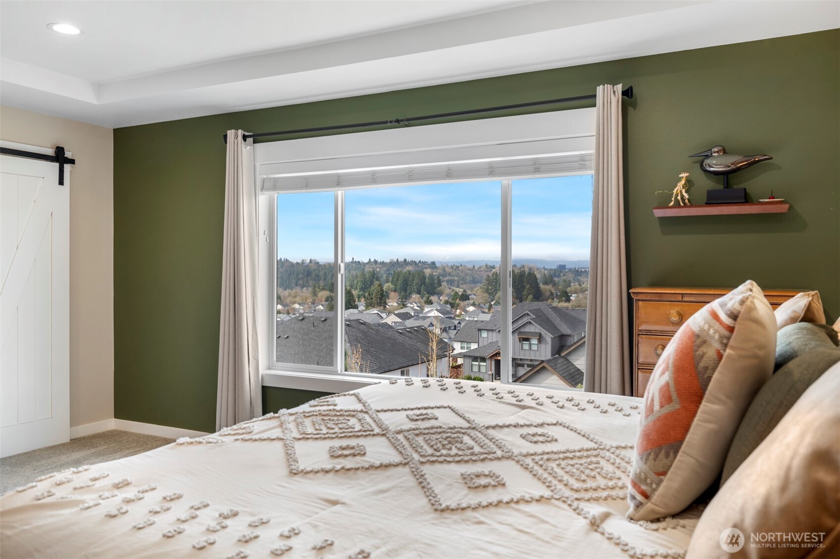 676 E White Oak Avenue , La Center, WA 98629