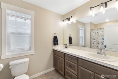 676 E White Oak Avenue , La Center, WA 98629 - Photo 33