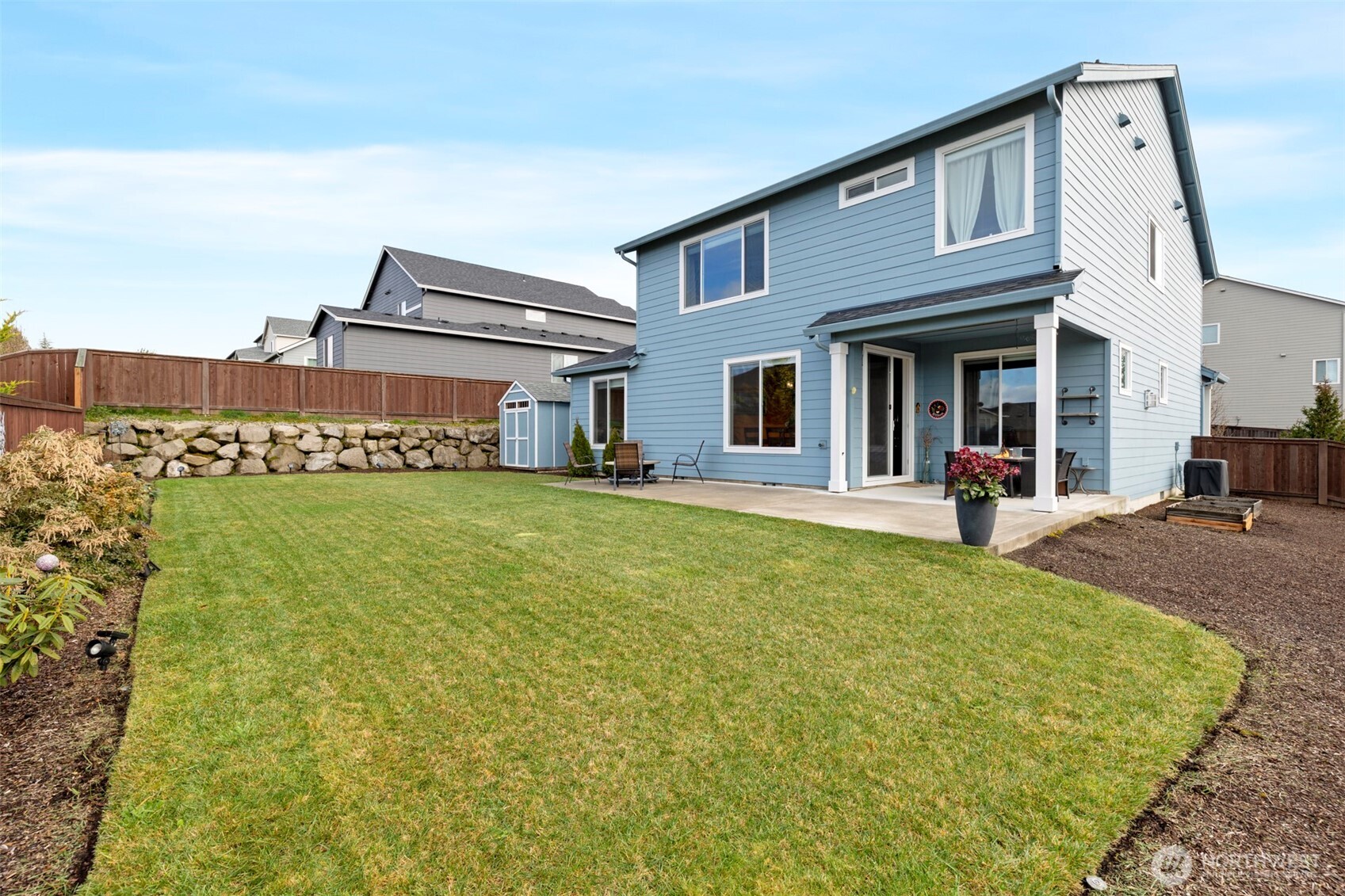 676 E White Oak Avenue , La Center, WA 98629