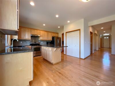 1118 S 36th Street , Renton, WA 98055 - Photo 3