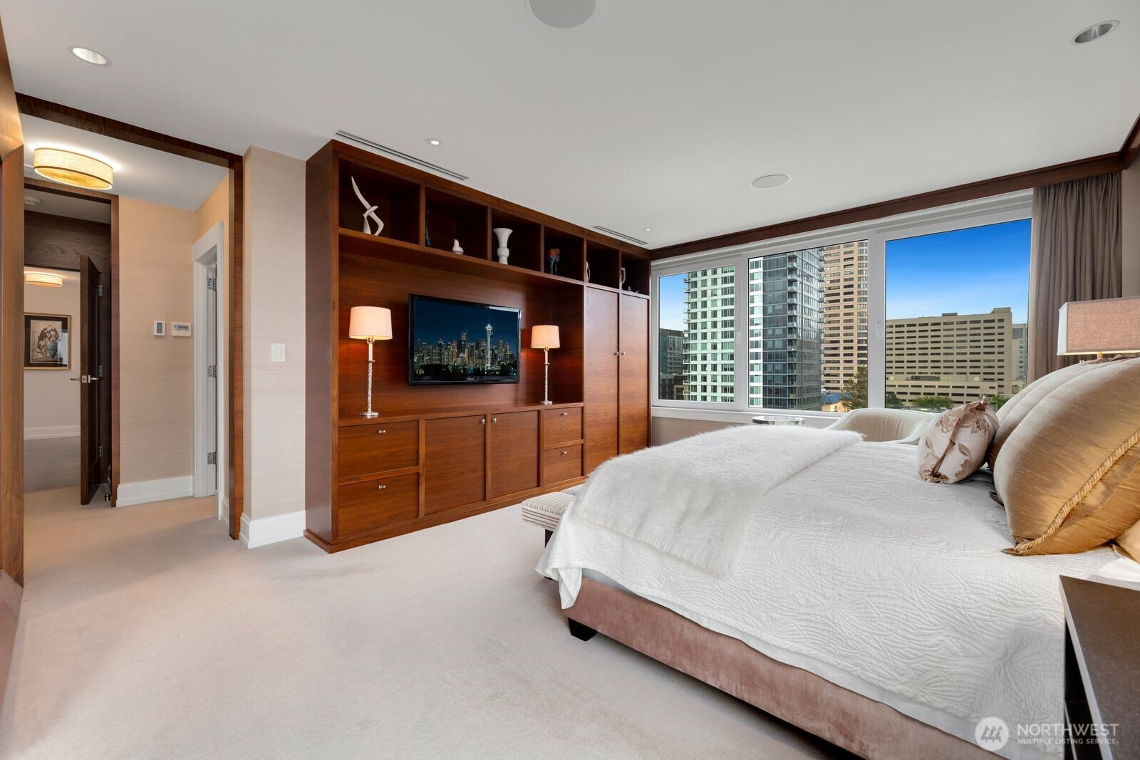 1300 University Street #11A, Seattle, WA 98101