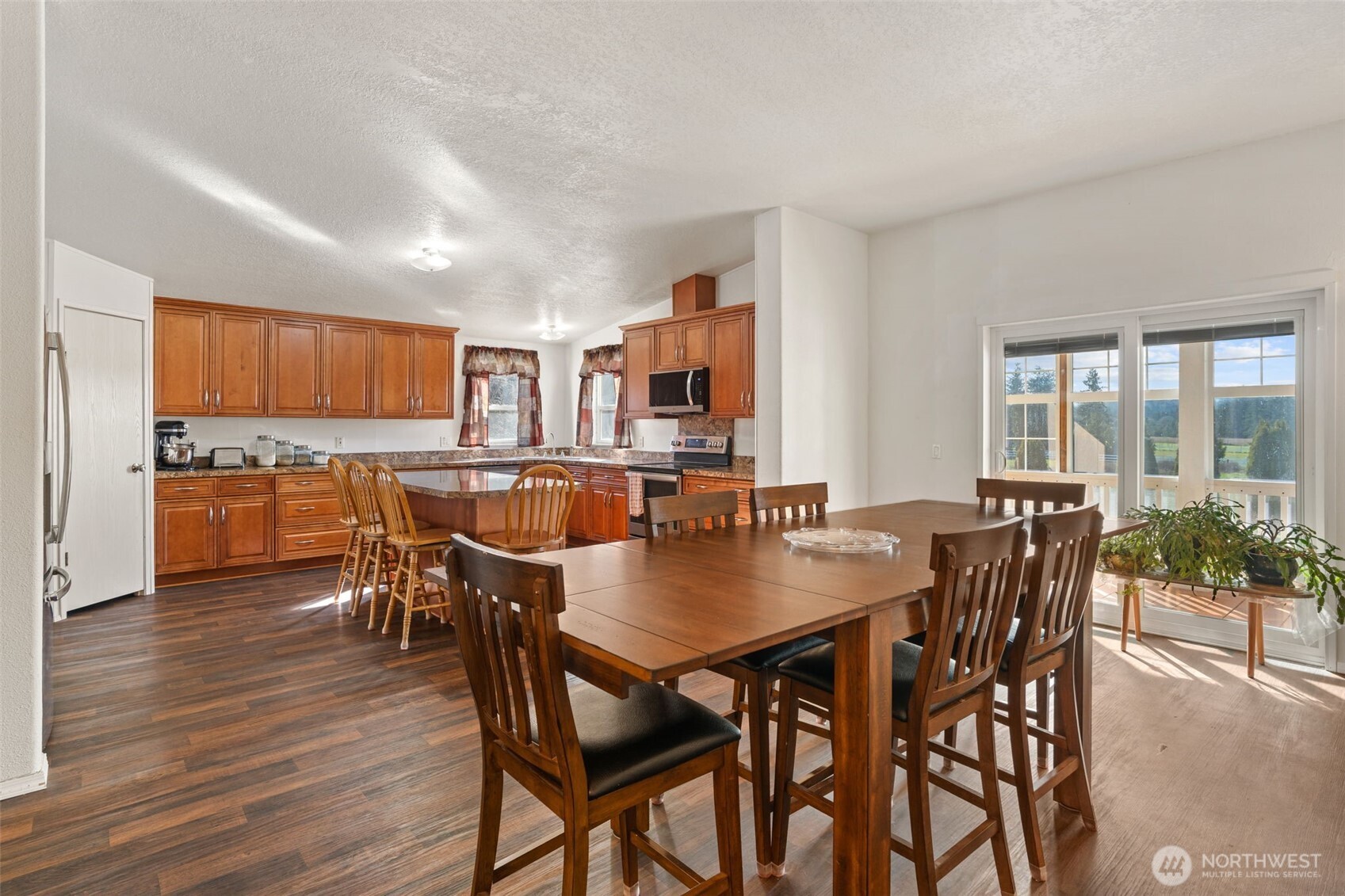 280 Antrim Road , Winlock, WA 98596