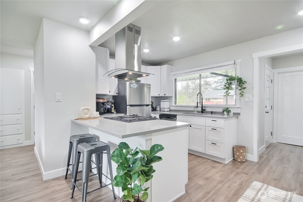 6801 -6803 Steilacoom Boulevard SW, Lakewood, WA 98499-2155