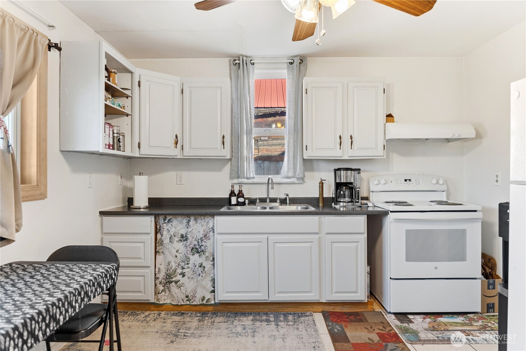 330 Edmonds Street , Omak, WA 98841