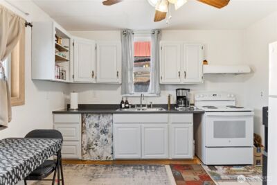 330 Edmonds Street , Omak, WA 98841 - Photo 16