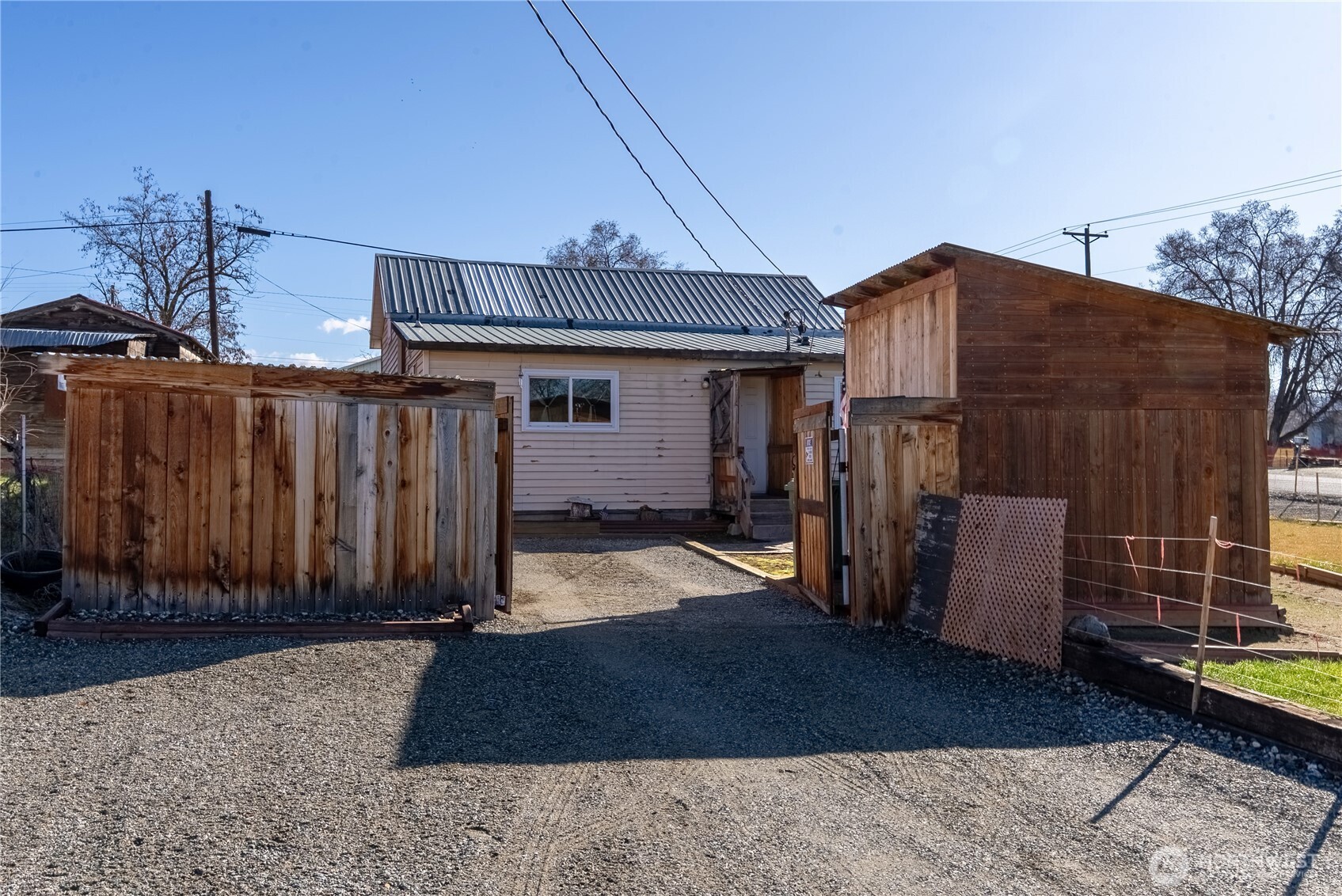 330 Edmonds Street , Omak, WA 98841