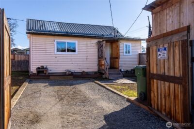 330 Edmonds Street , Omak, WA 98841 - Photo 6
