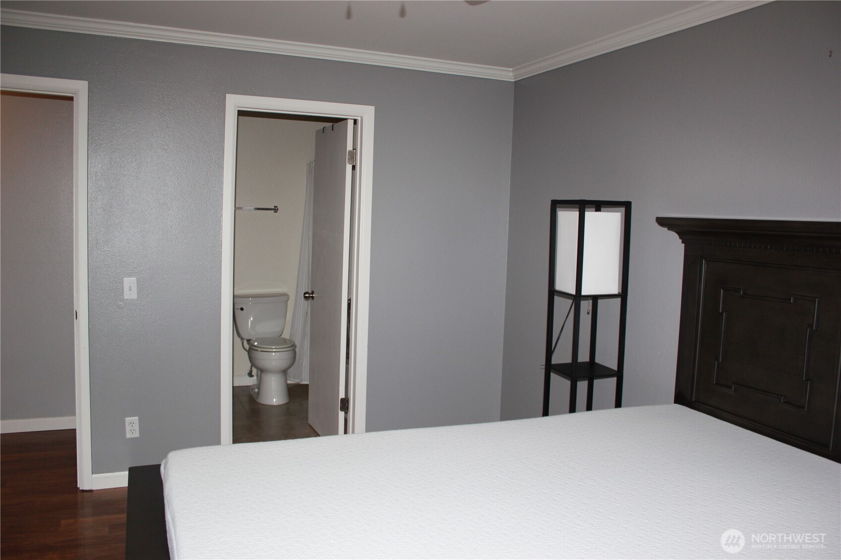 31500 33rd Place SW #N202, Federal Way, WA 98023