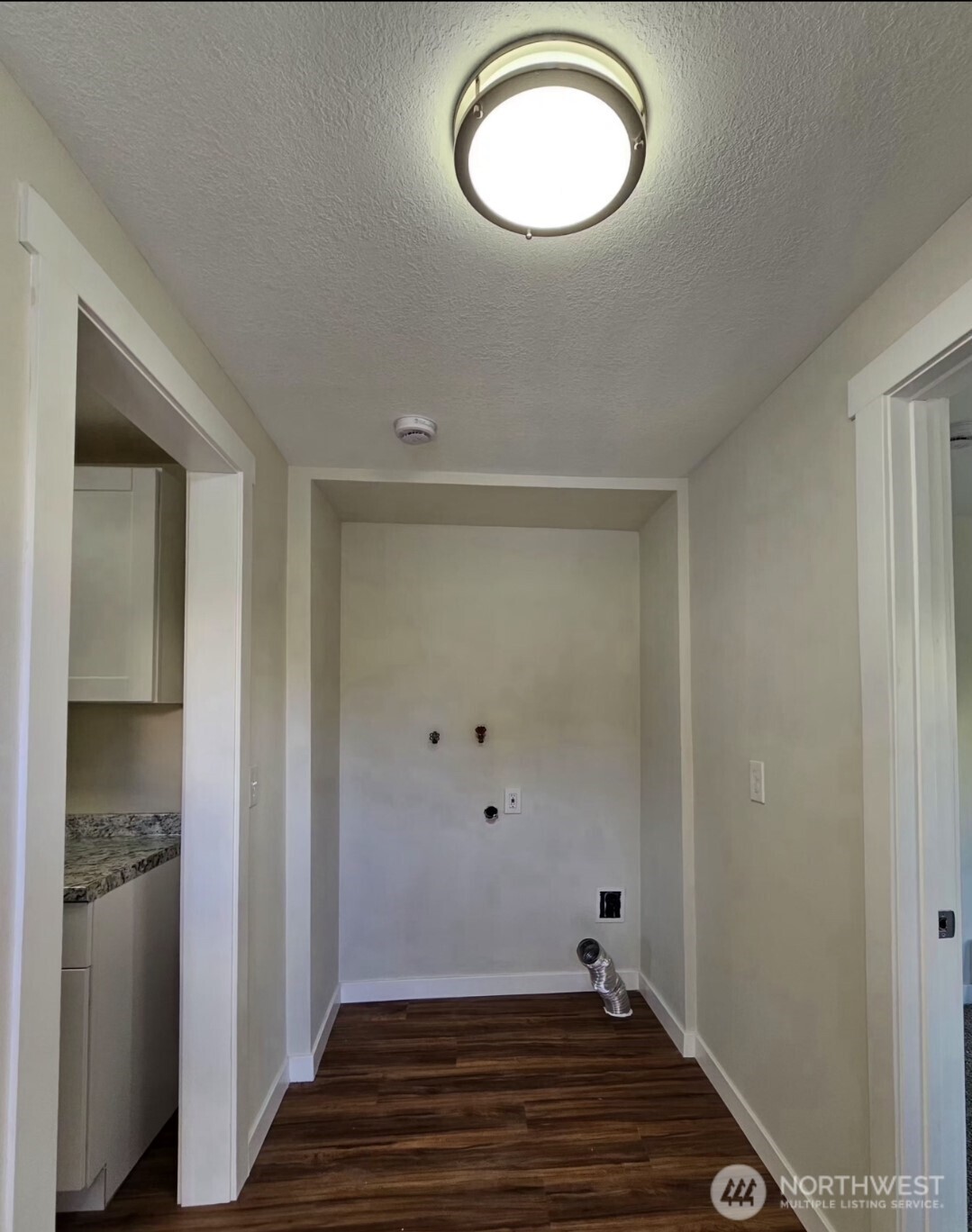 2914 Columbia Heights Road , Longview, WA 98632