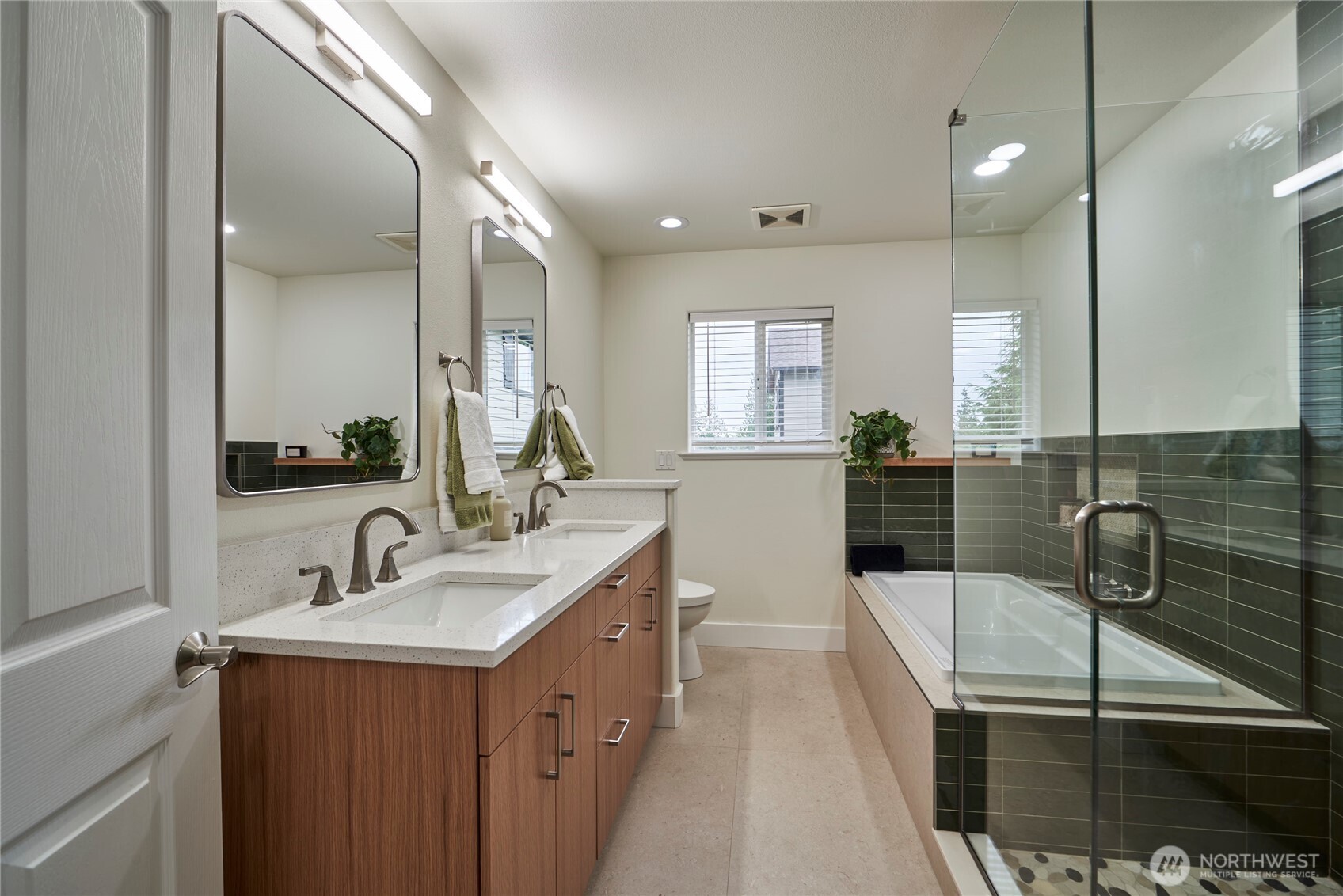 1328 Parkstone Lane , Bellingham, WA 98229