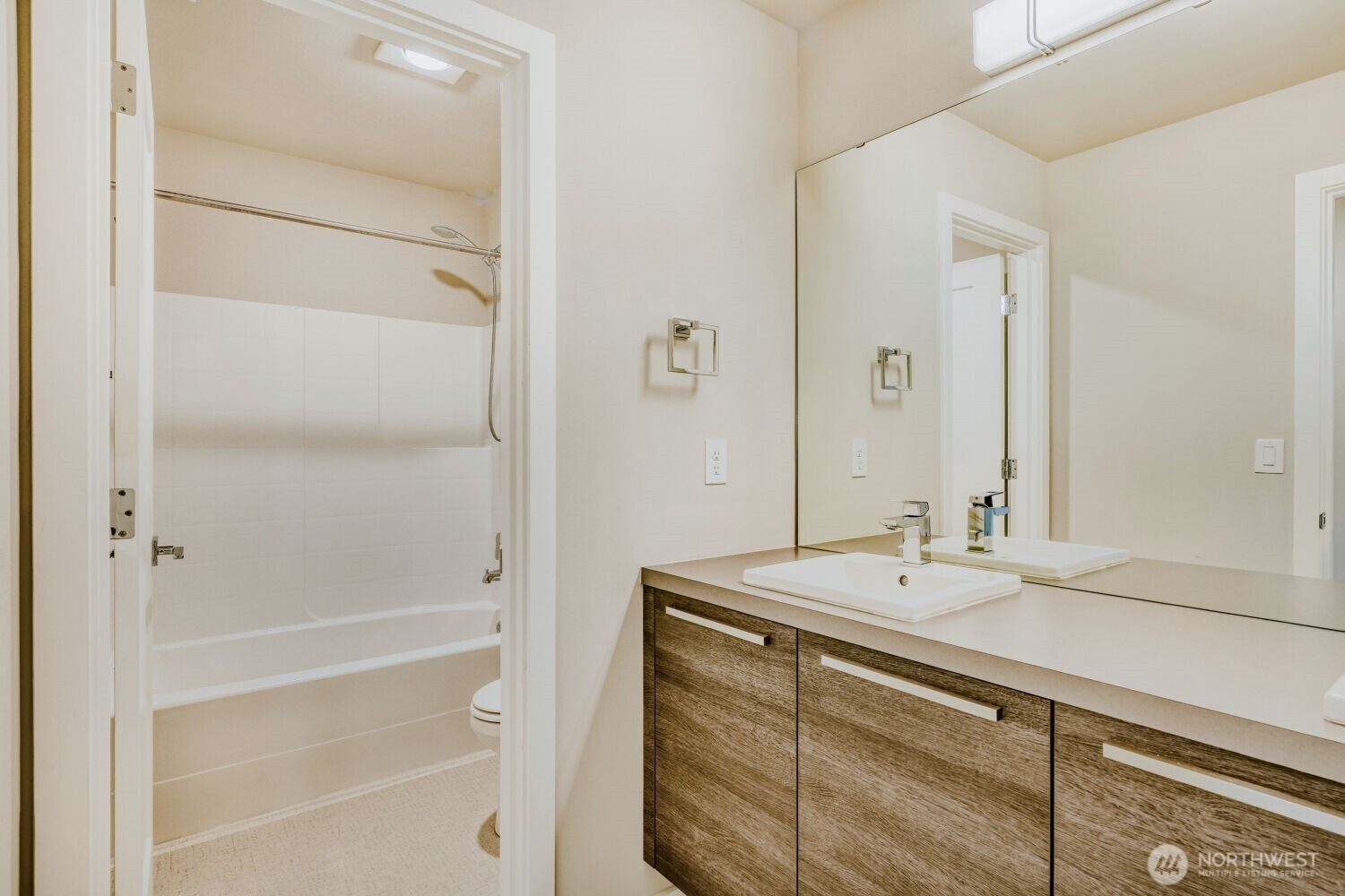 24818 237th Lane SE, Maple Valley, WA 98038