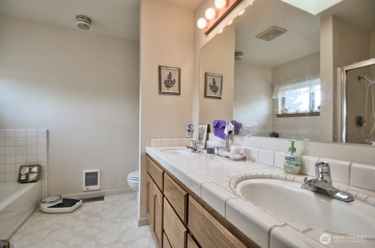 378 Burnt Ridge Road , Onalaska, WA 98570