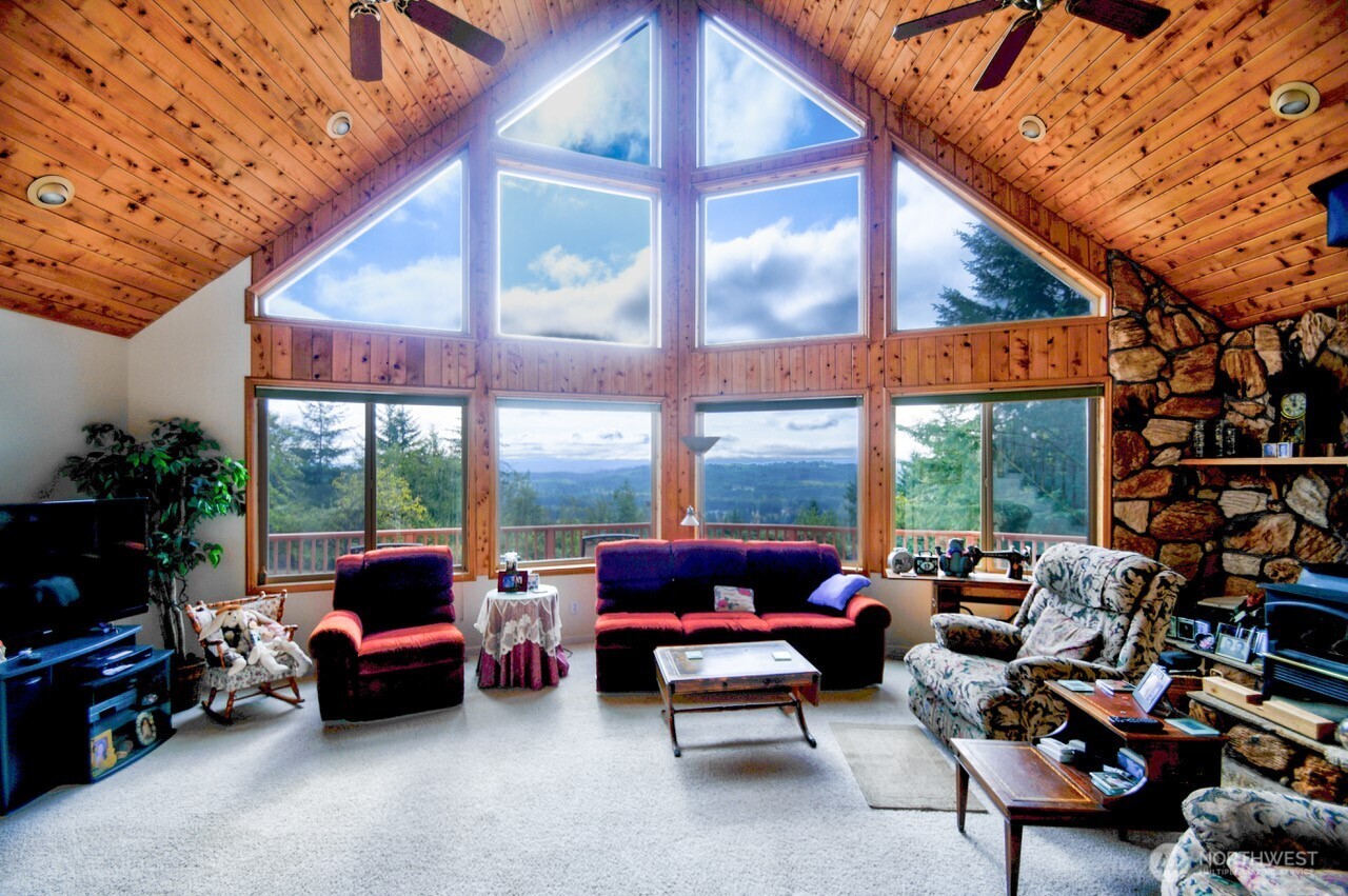 378 Burnt Ridge Road , Onalaska, WA 98570