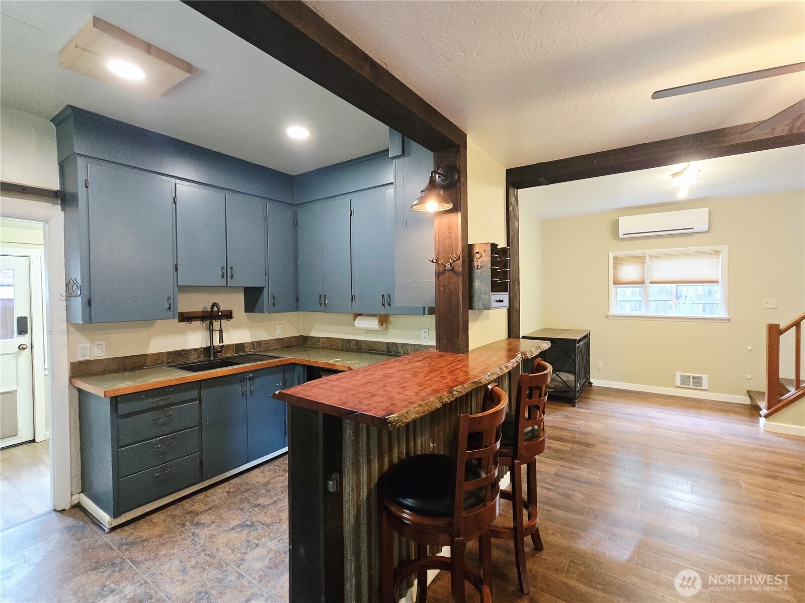 180 Skyline Drive , Port Angeles, WA 98362