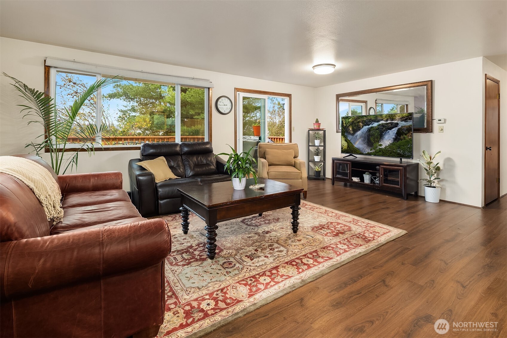 609 NW Broadway Street , Coupeville, WA 98239