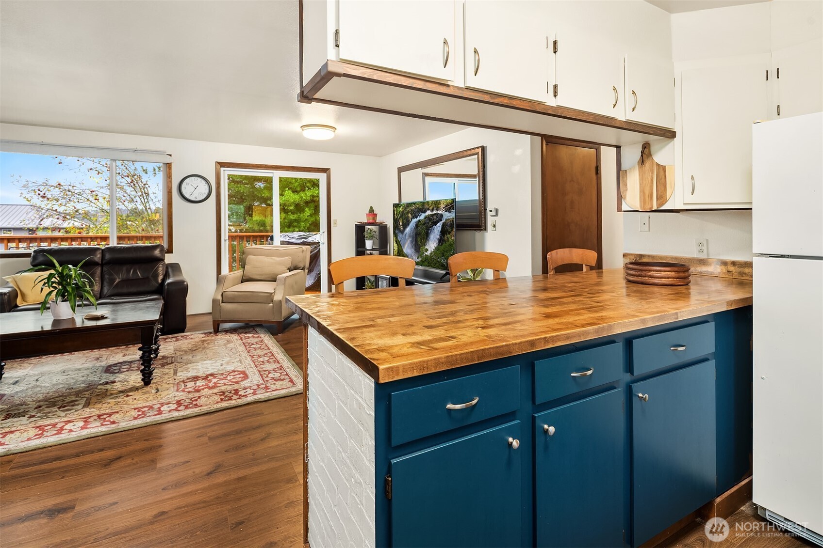 609 NW Broadway Street , Coupeville, WA 98239