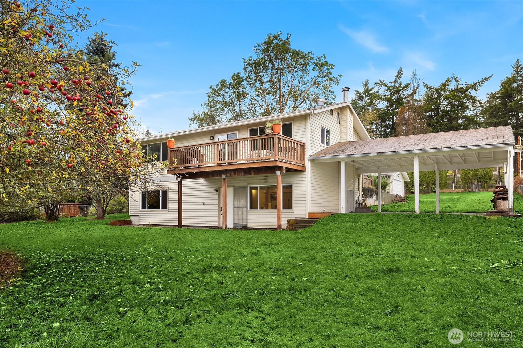 609 NW Broadway Street , Coupeville, WA 98239