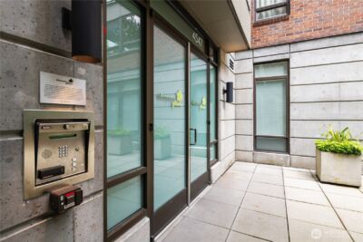 4547 8th Avenue NE #308, Seattle, WA 98105 - Photo 3