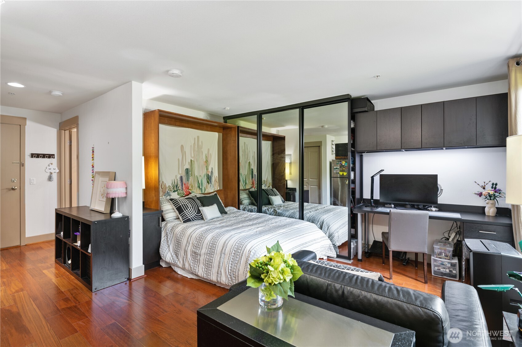 4547 8th Avenue NE #308, Seattle, WA 98105