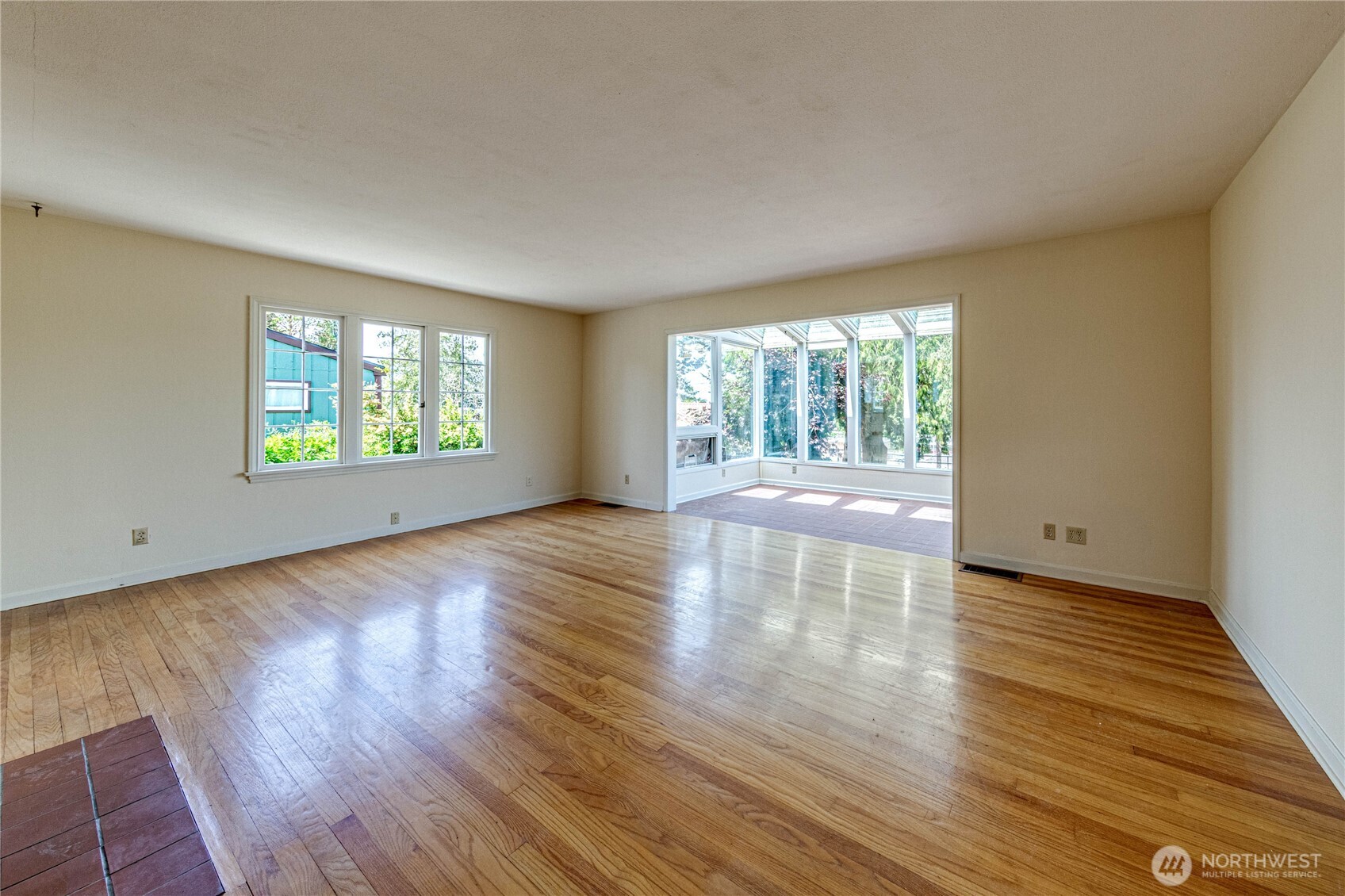 1415 E 2nd Street , Port Angeles, WA 98362