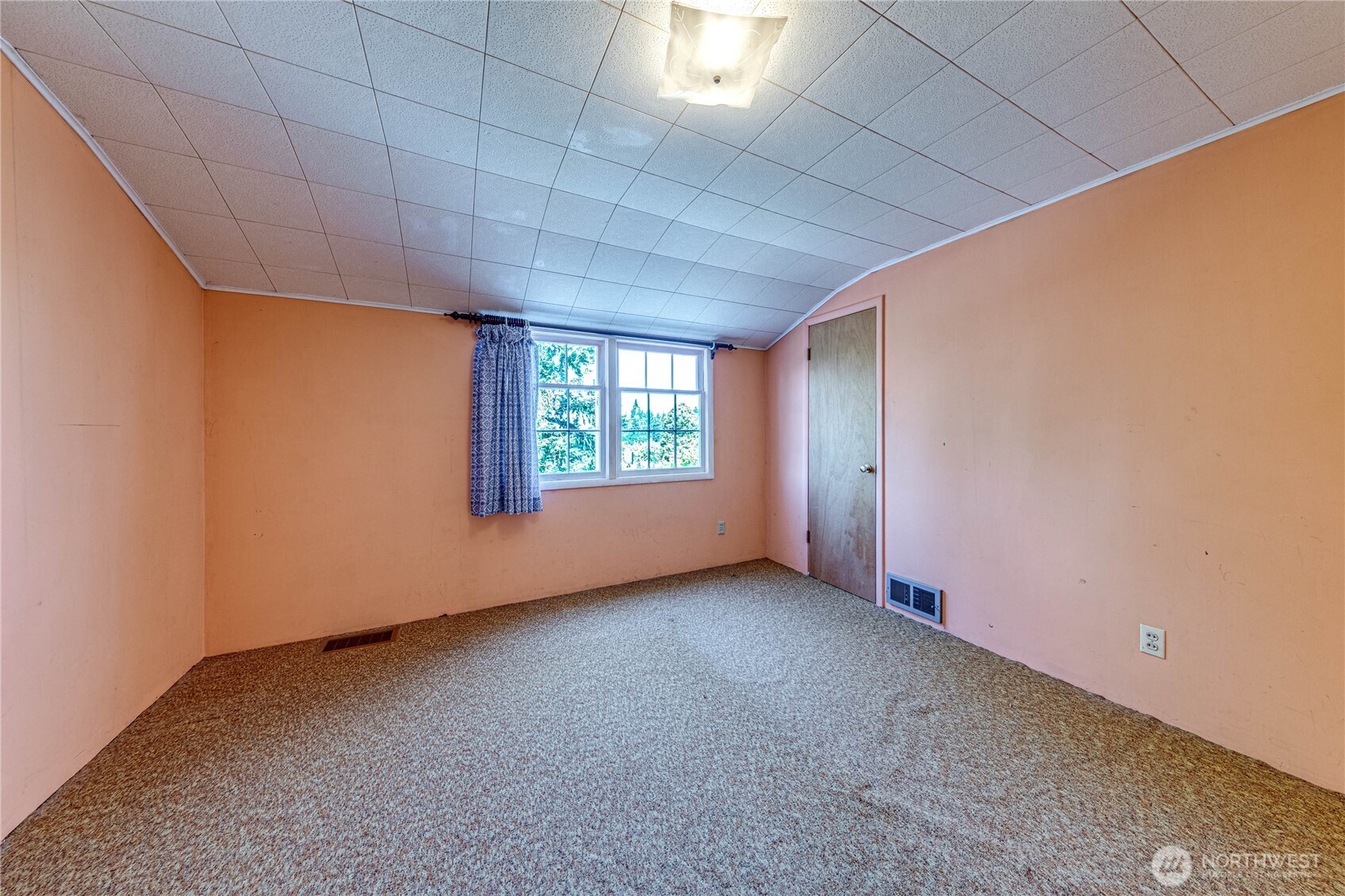 1415 E 2nd Street , Port Angeles, WA 98362