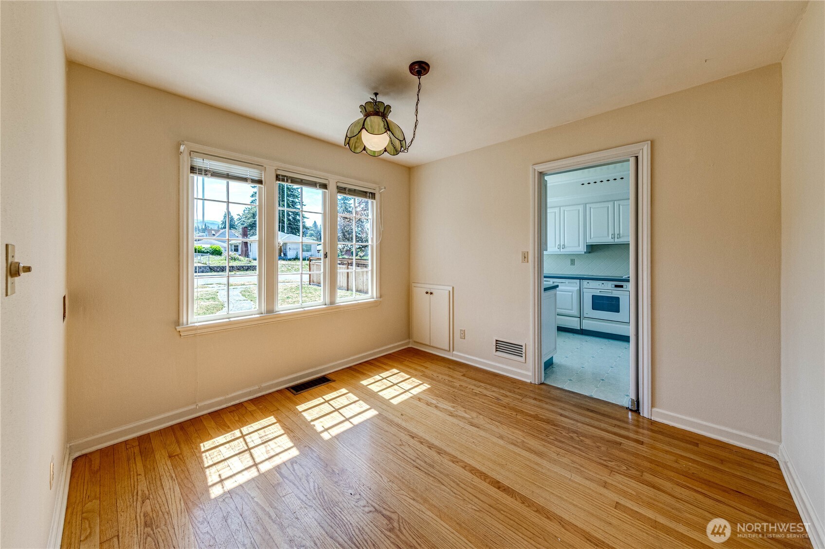 1415 E 2nd Street , Port Angeles, WA 98362