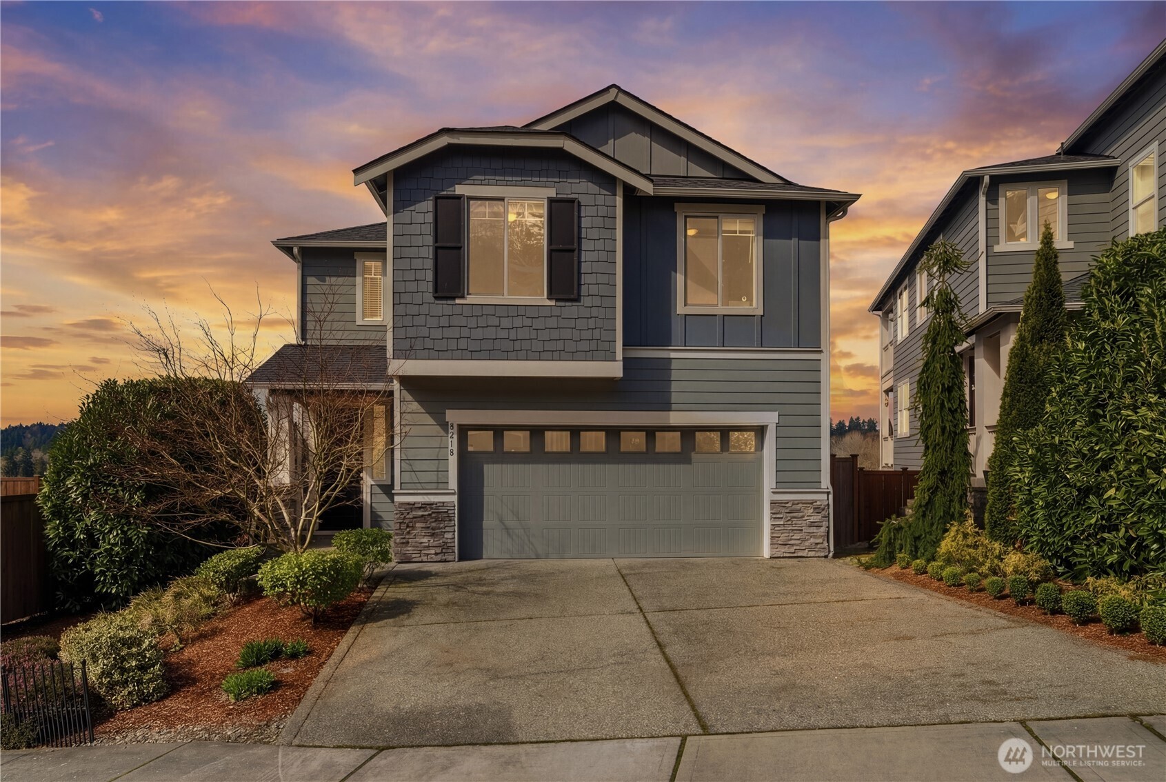 8218 NE 196 Street , Kenmore, WA 98028