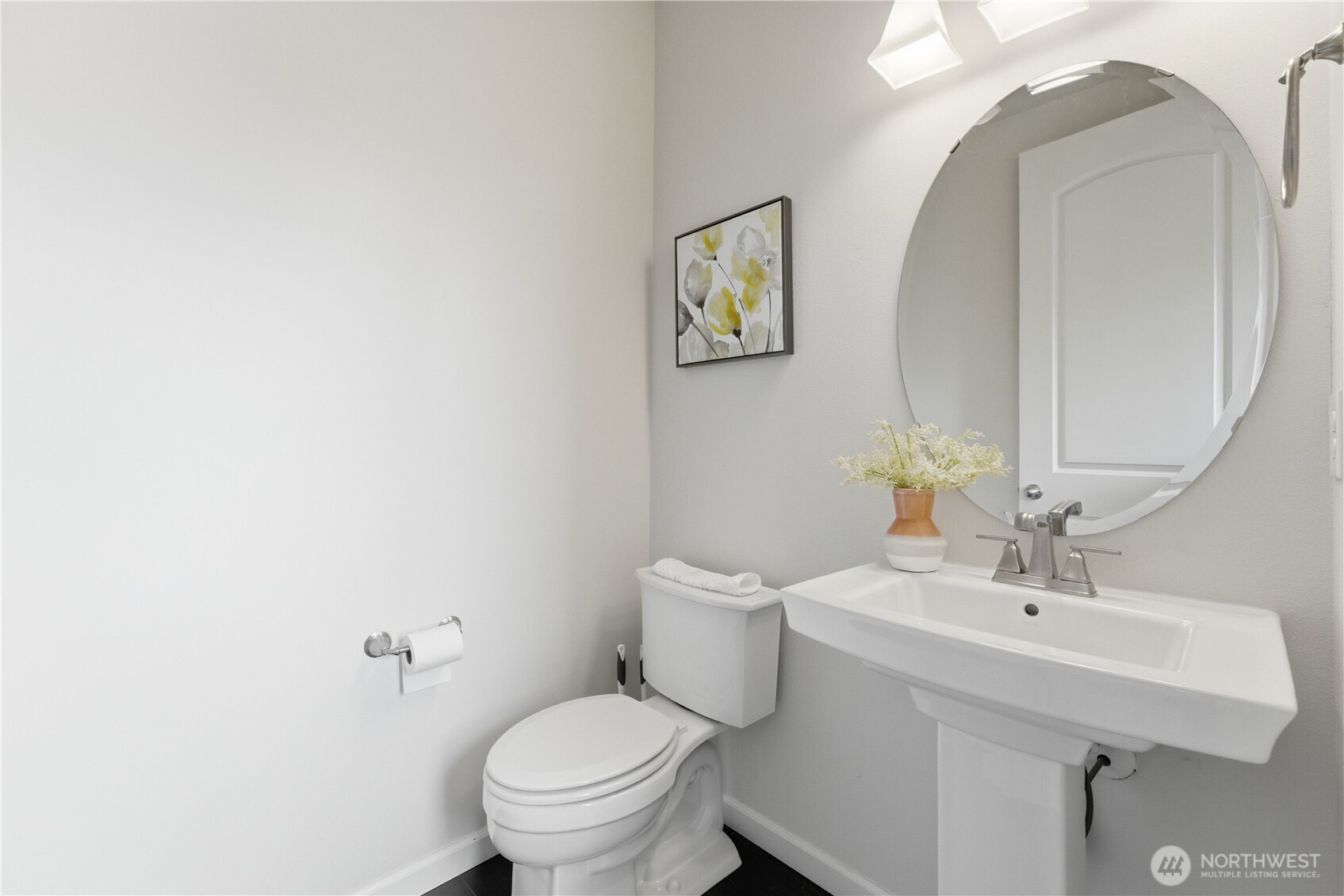 8218 NE 196 Street , Kenmore, WA 98028