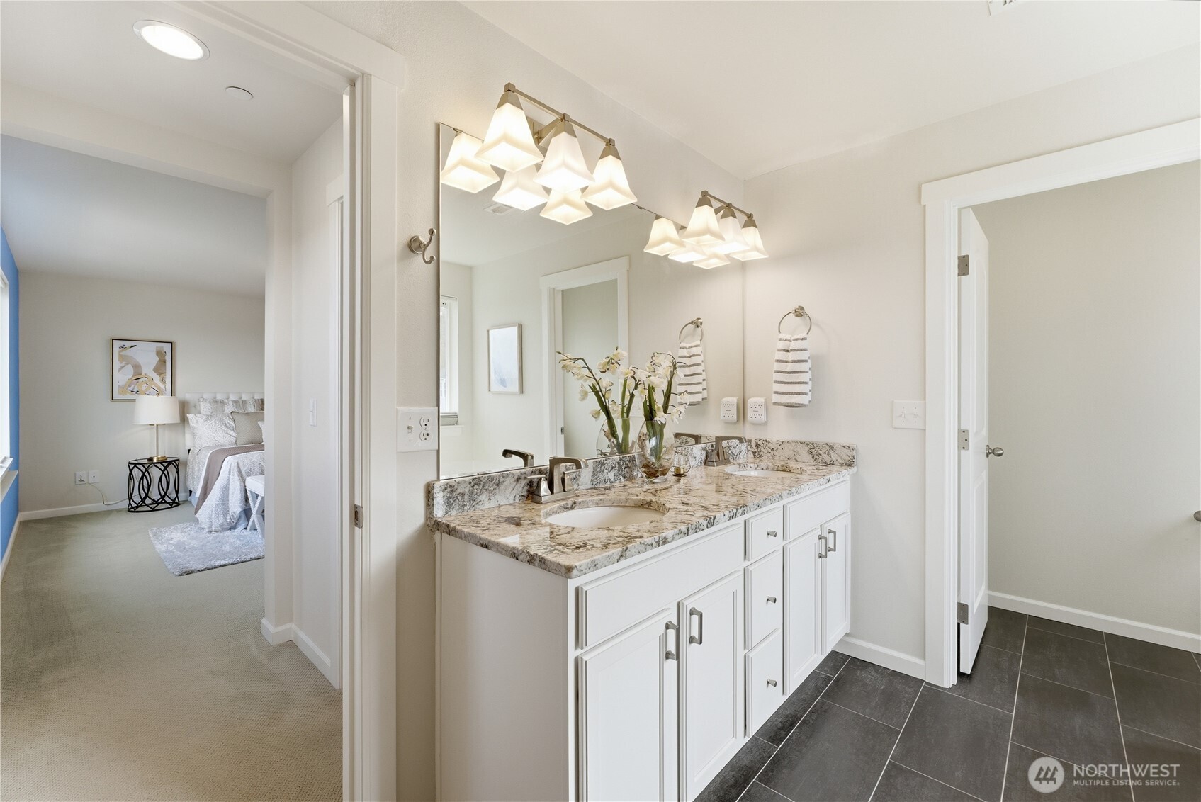 8218 NE 196 Street , Kenmore, WA 98028