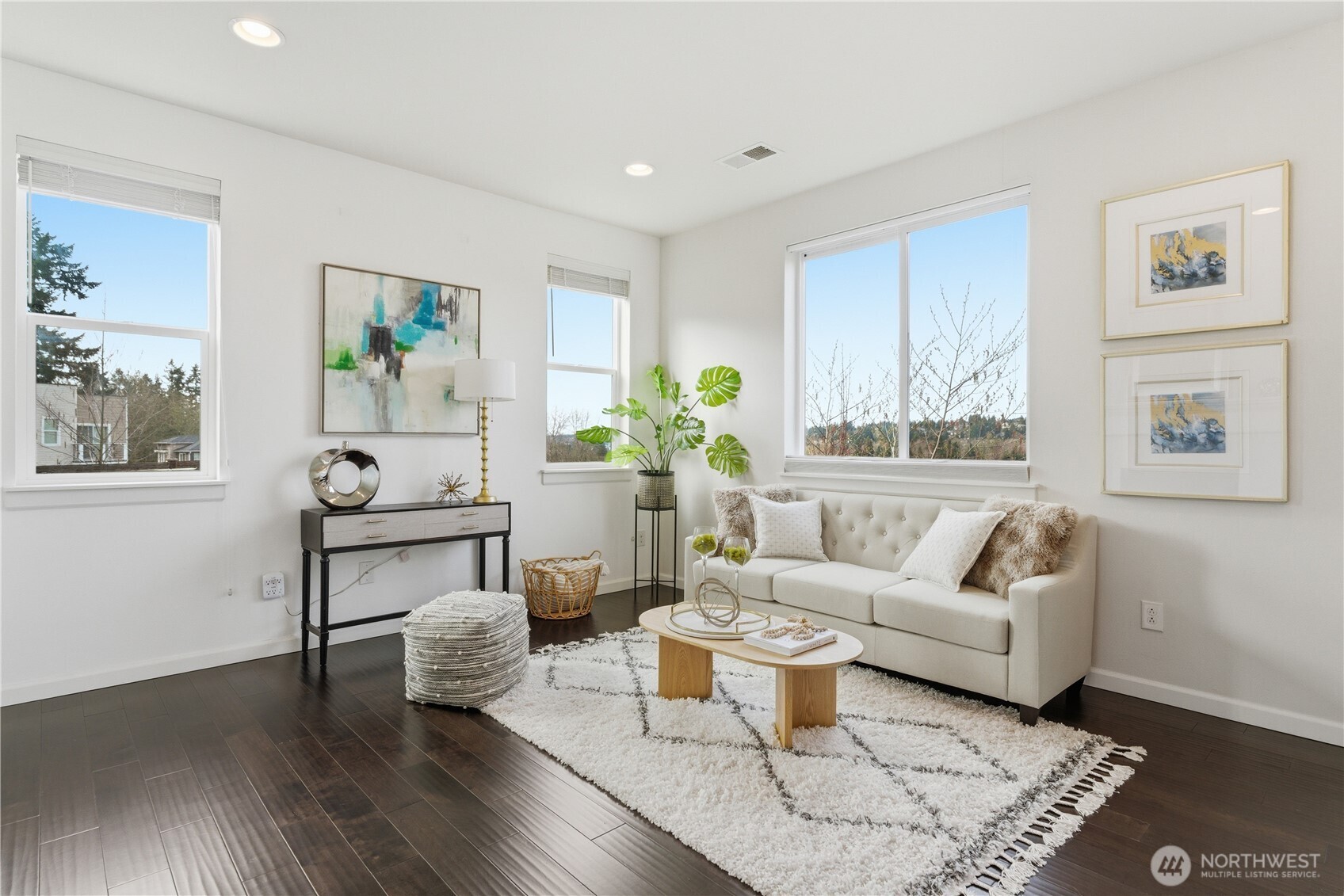 8218 NE 196 Street , Kenmore, WA 98028