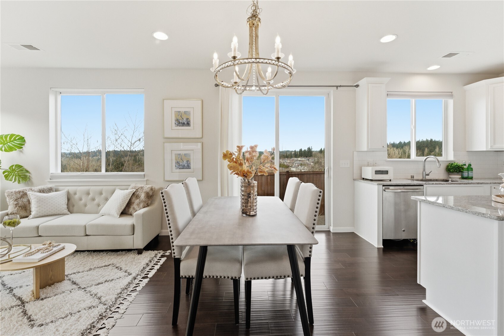 8218 NE 196 Street , Kenmore, WA 98028