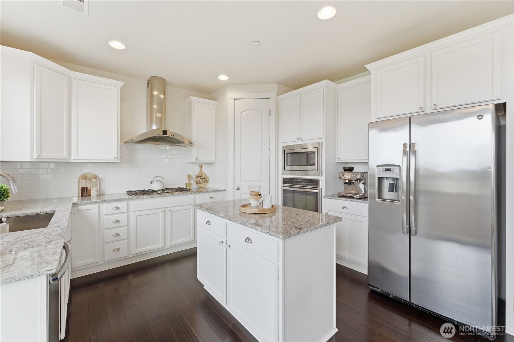 8218 NE 196 Street , Kenmore, WA 98028