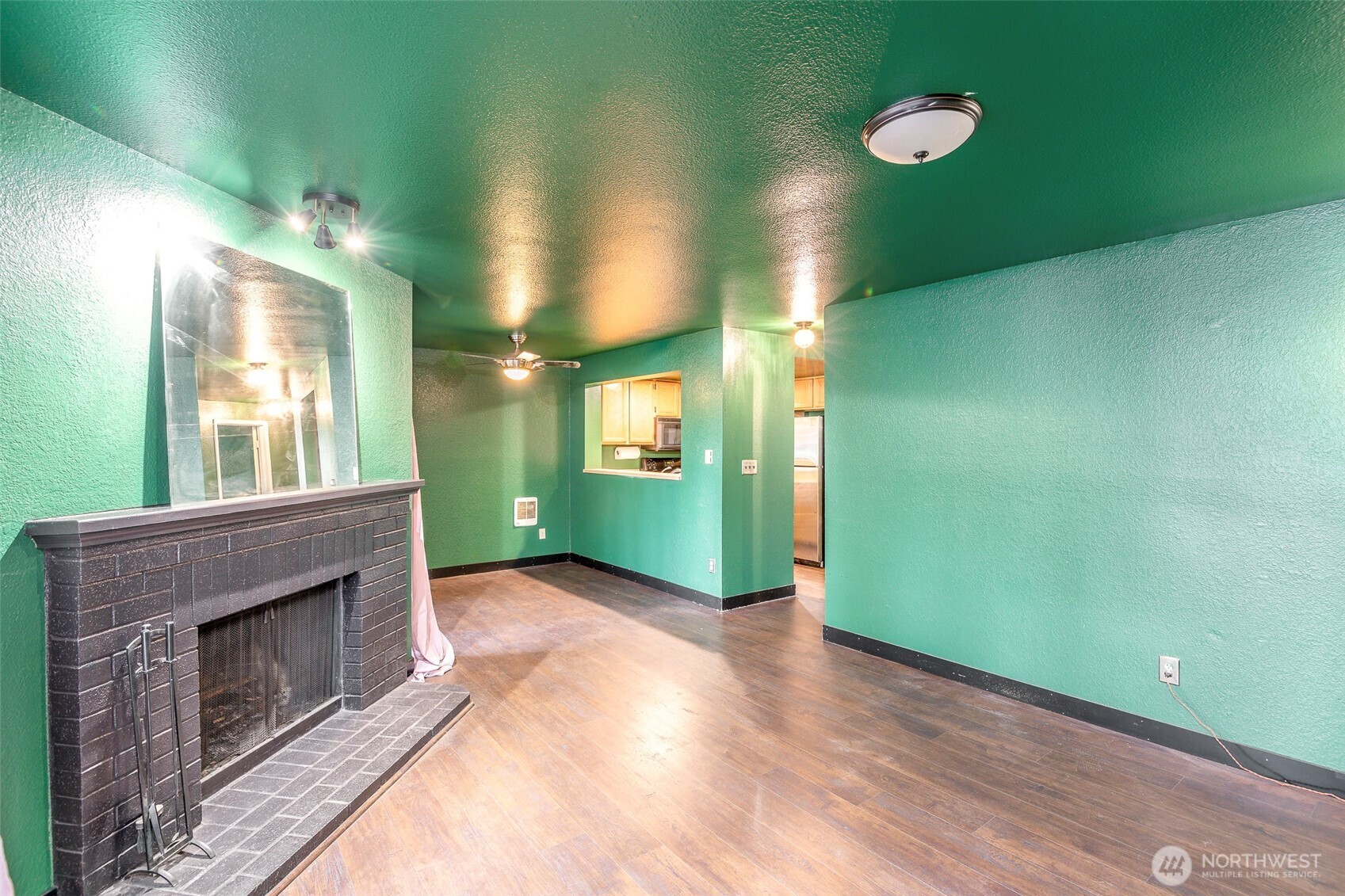 110 SW 116th Street #A13, Seattle, WA 98146