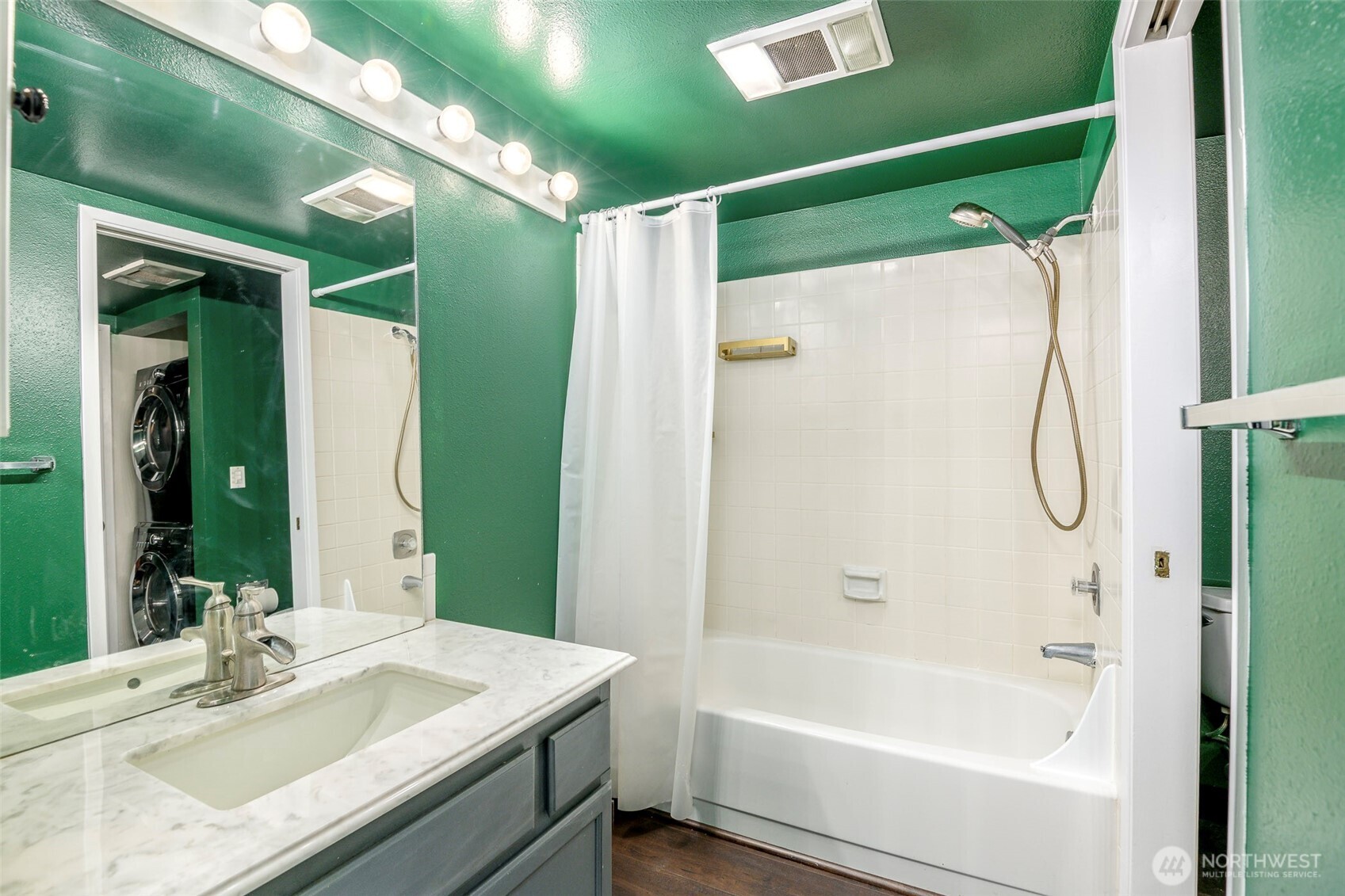 110 SW 116th Street #A13, Seattle, WA 98146