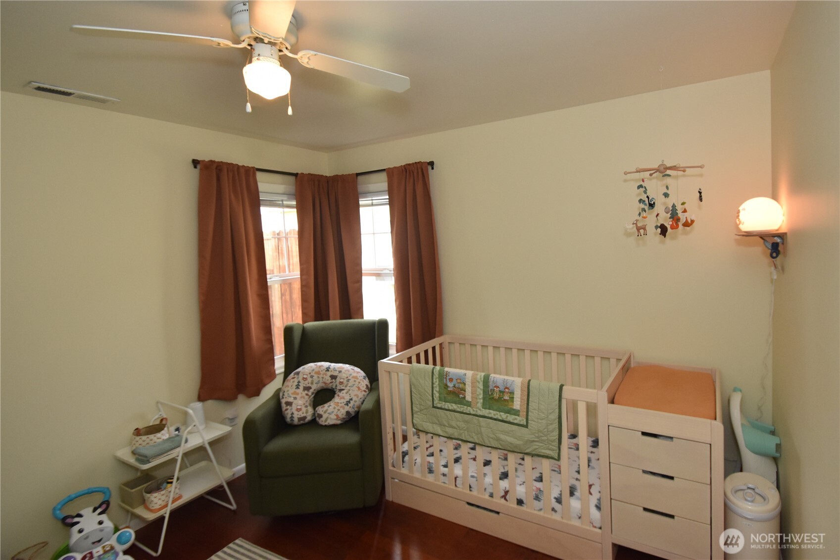 701 E Grover Street , Lynden, WA 98264