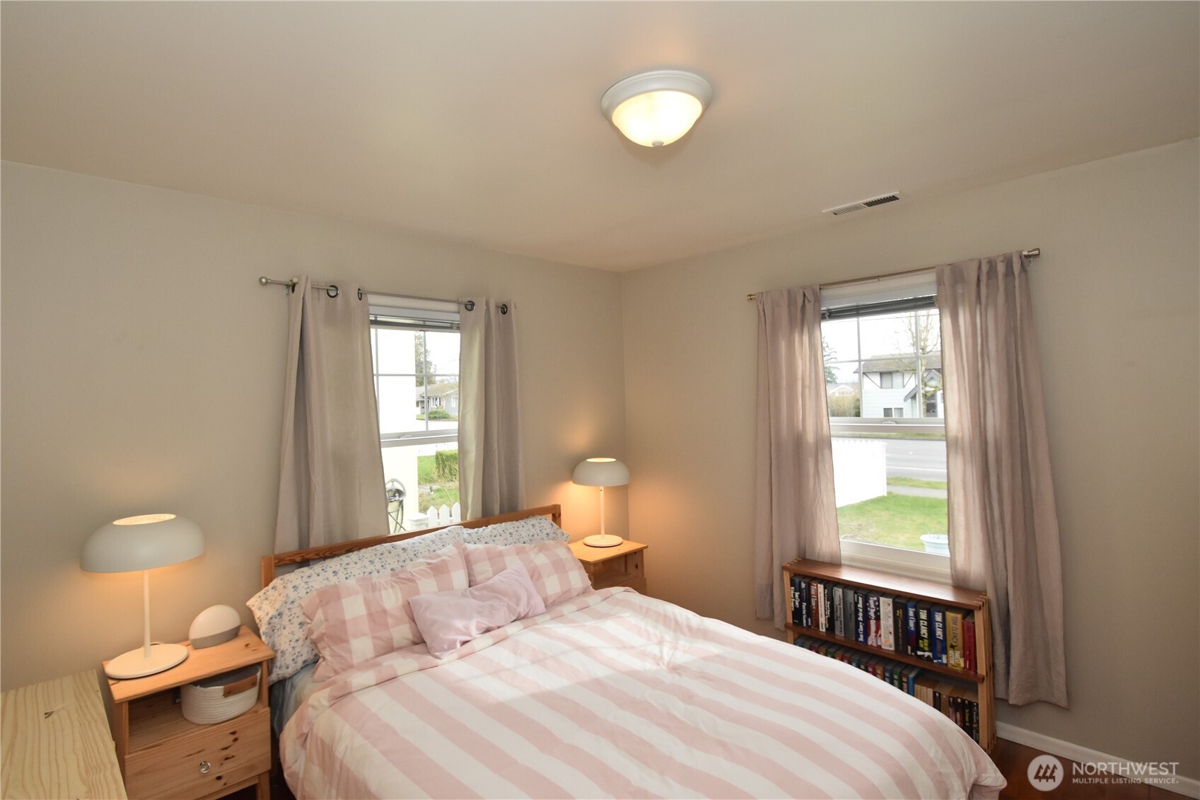 701 E Grover Street , Lynden, WA 98264