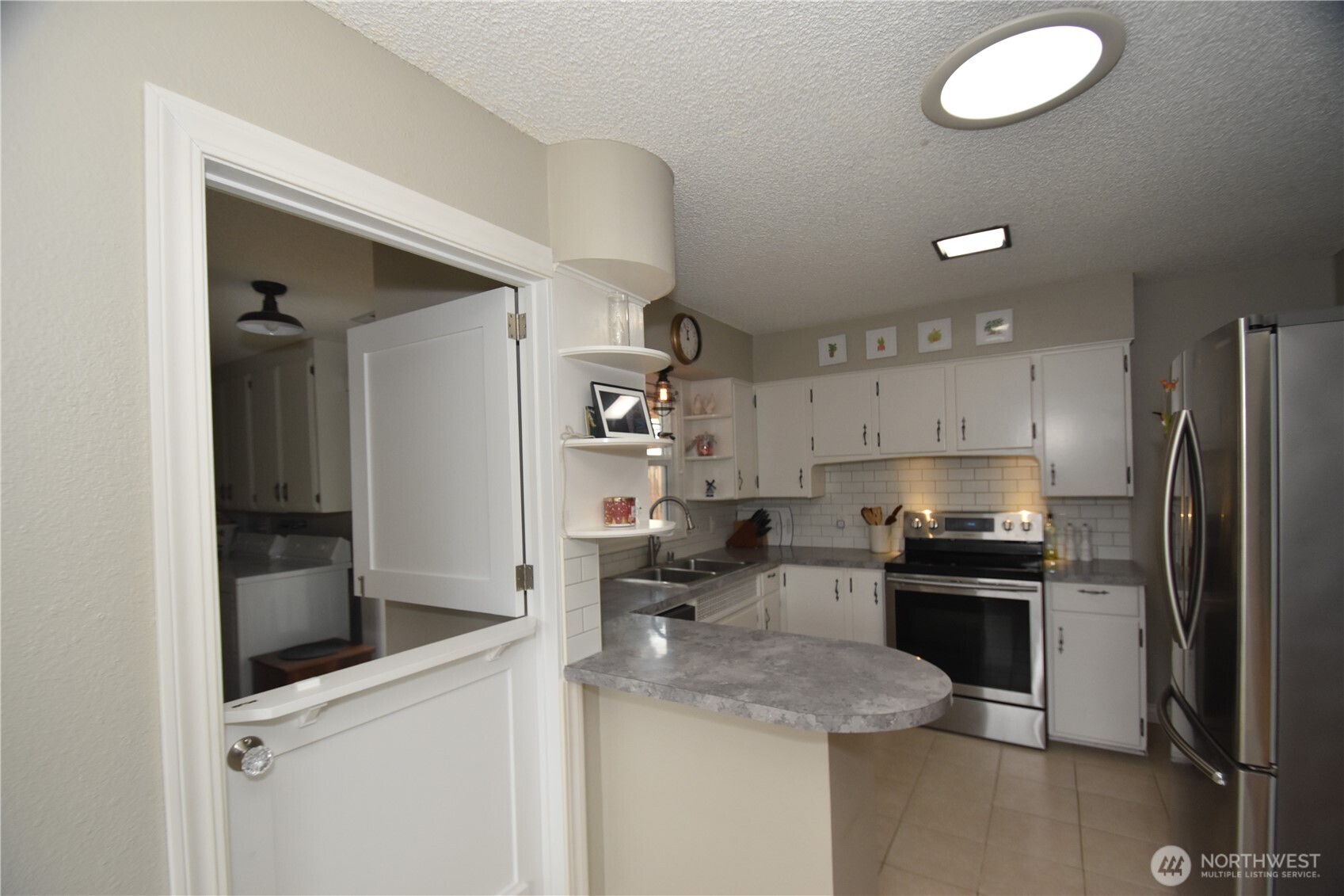 701 E Grover Street , Lynden, WA 98264