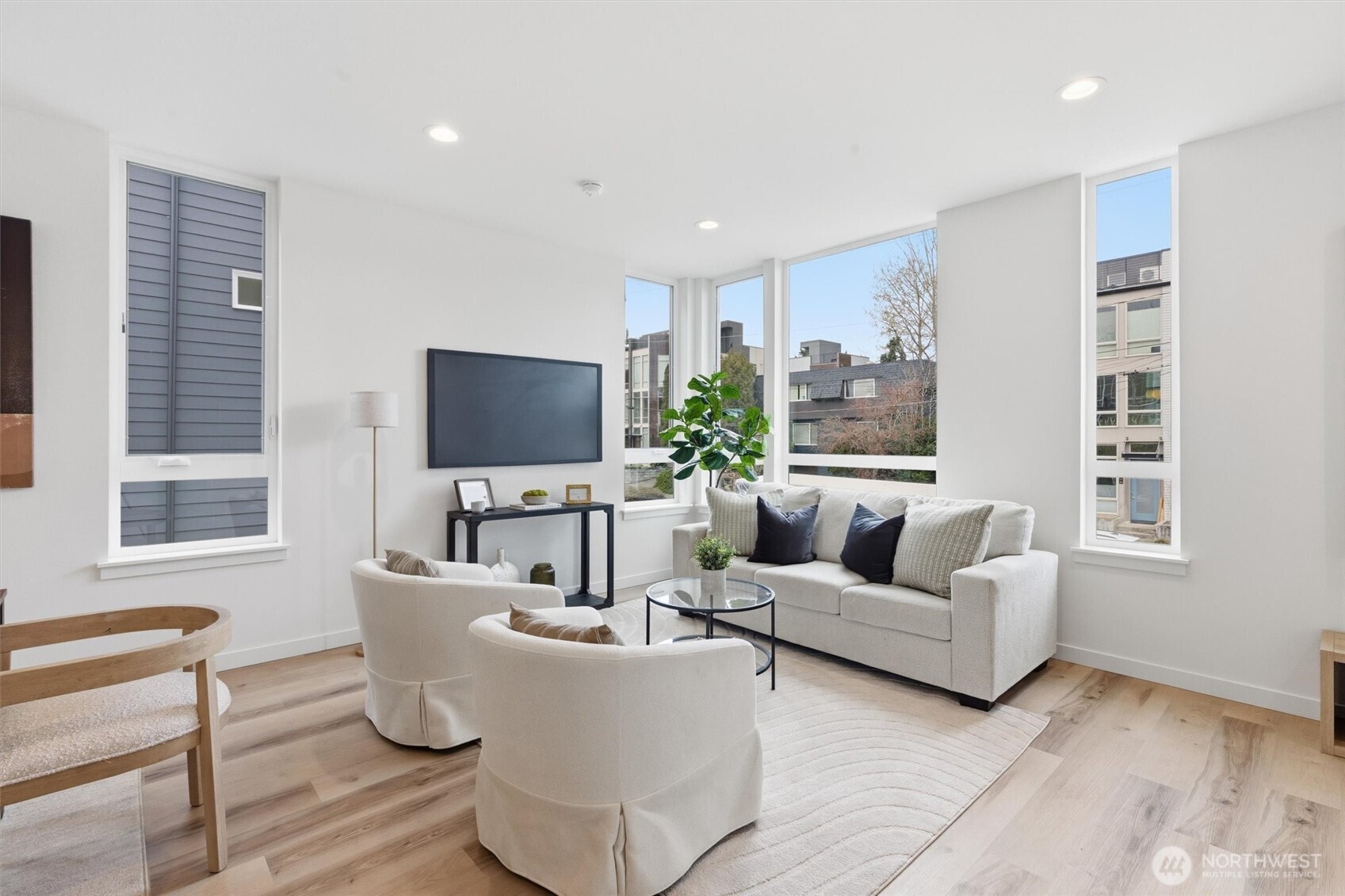 805 NW 63rd Street #B, Seattle, WA 98107