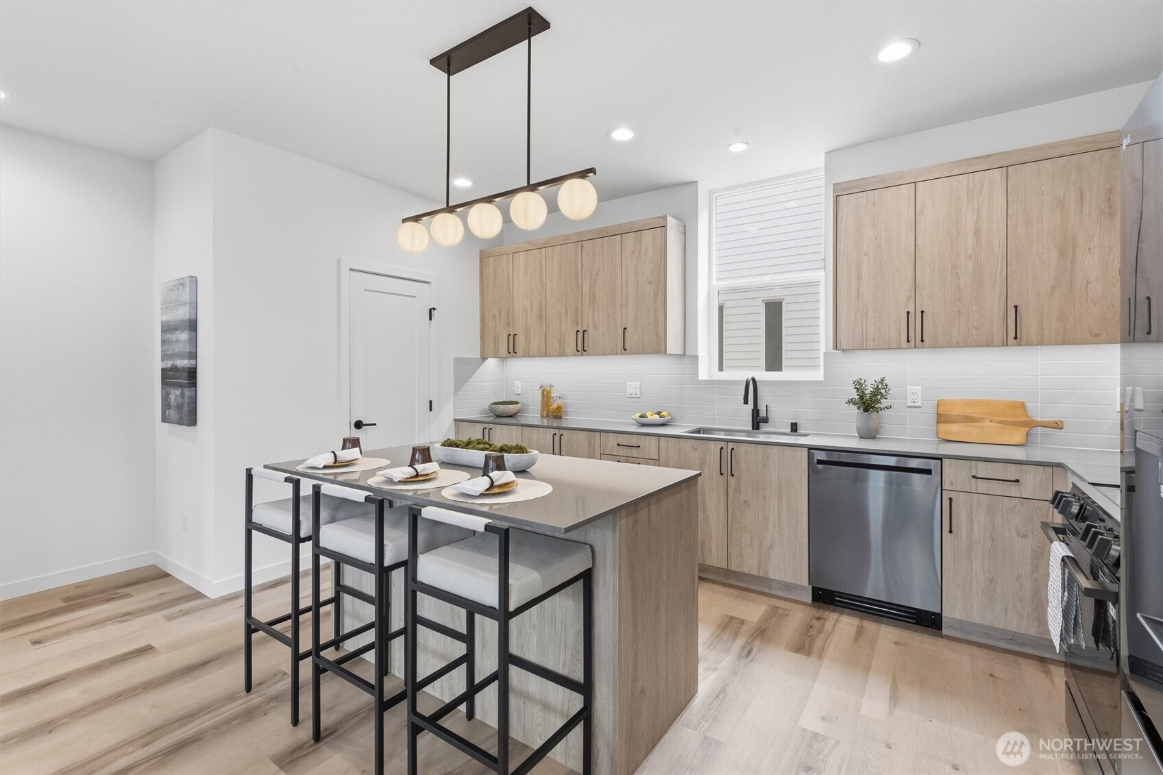 805 NW 63rd Street #B, Seattle, WA 98107