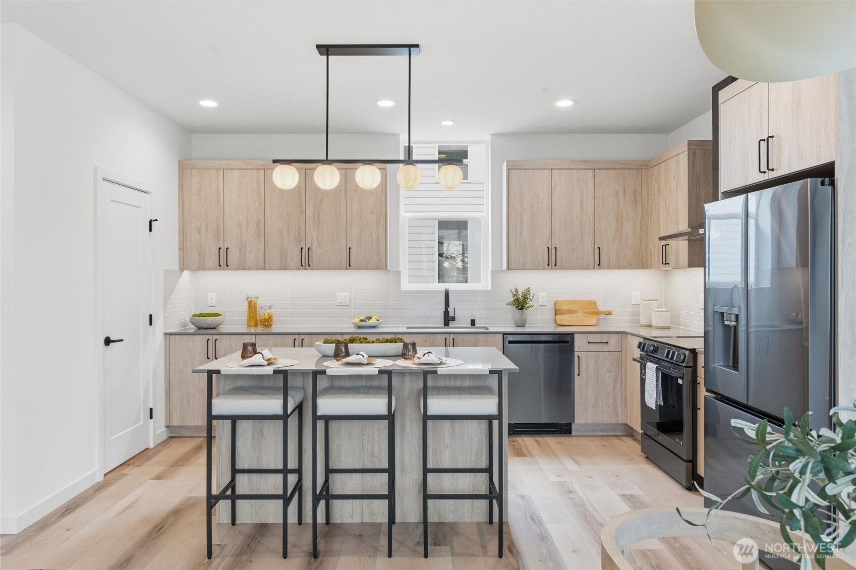 805 NW 63rd Street #B, Seattle, WA 98107