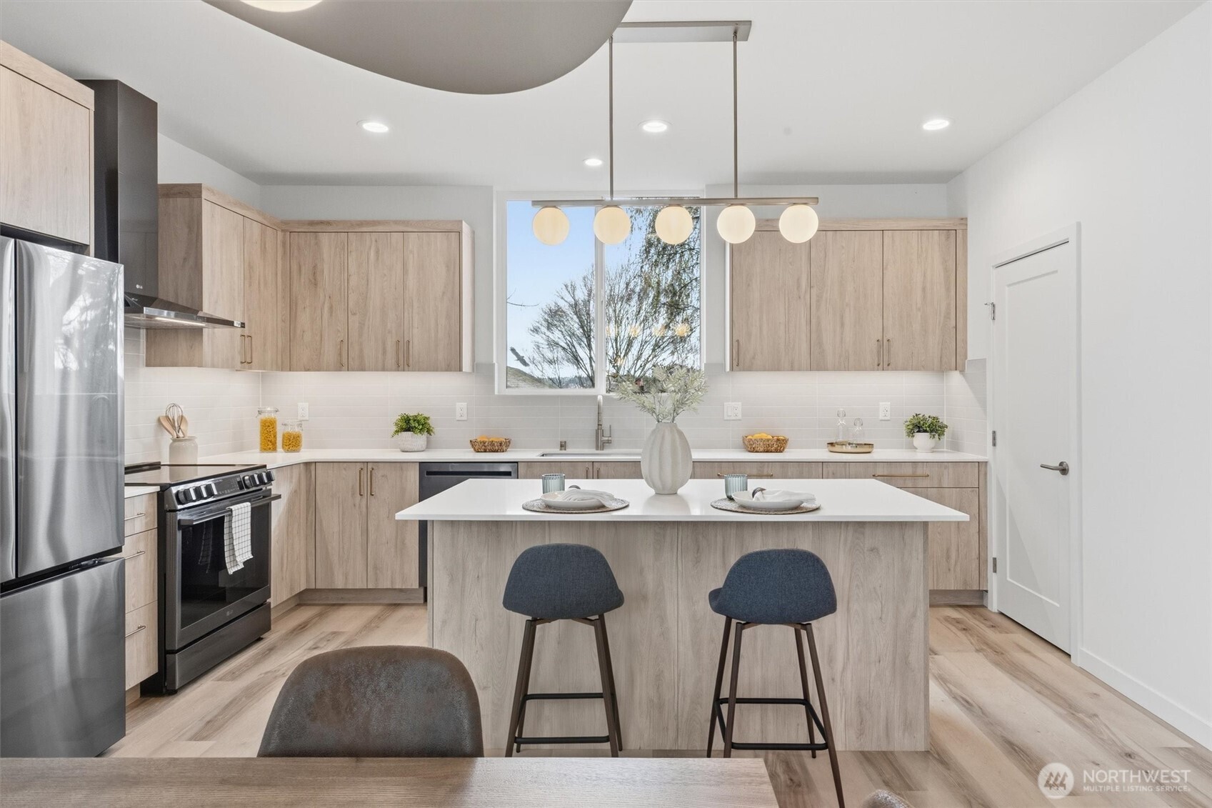 811 NW 63rd Street #A, Seattle, WA 98107